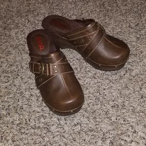 Clog shoes